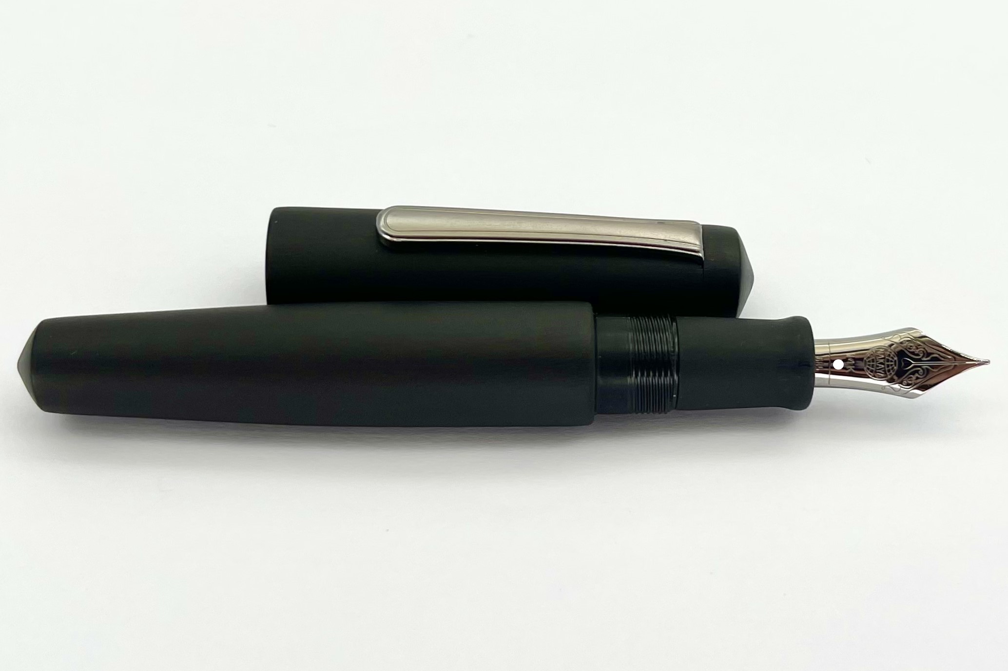 NakayaPiccoloWriterBlackHairlineFountainPen_I